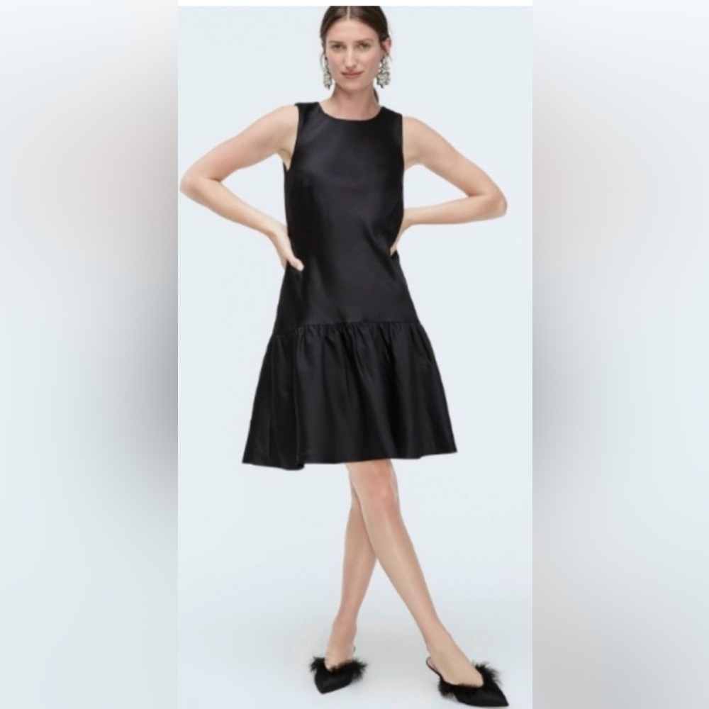 J. Crew Bow-back Shift Dress Duchess Black Satin
Sleeveless Drop Waist Sz. 2